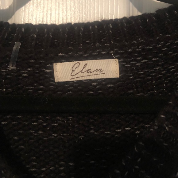 Black and Grey Knit V-neck Sweater - Picture 3 of 5